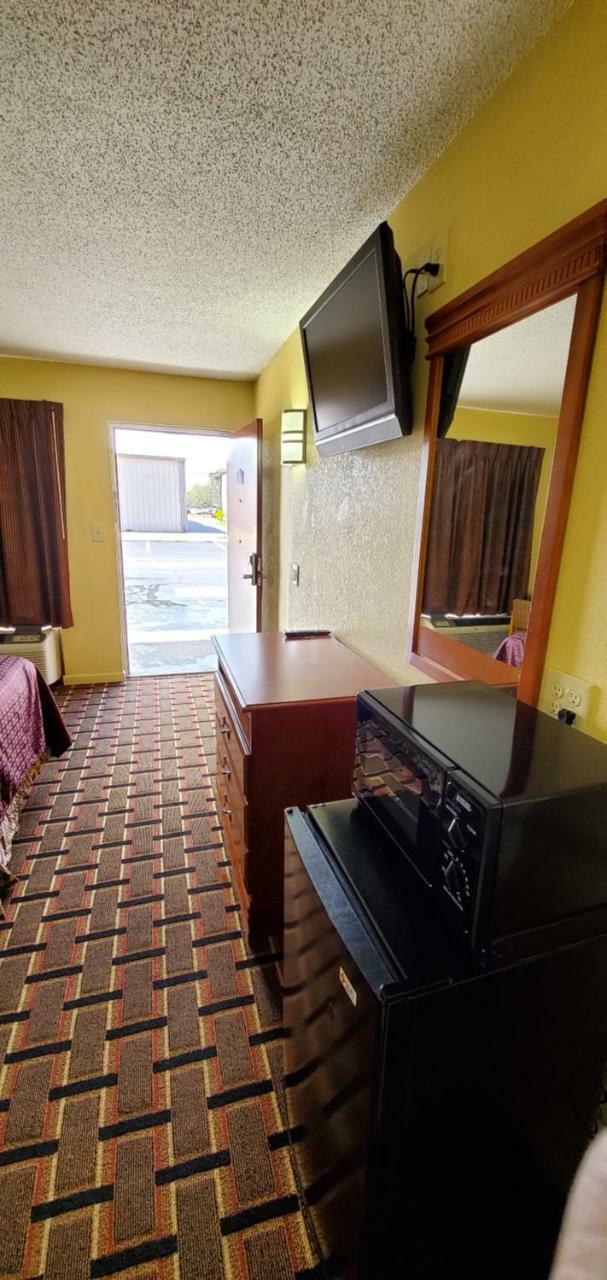 Americas Best Value Inn-Indianola Quarto foto